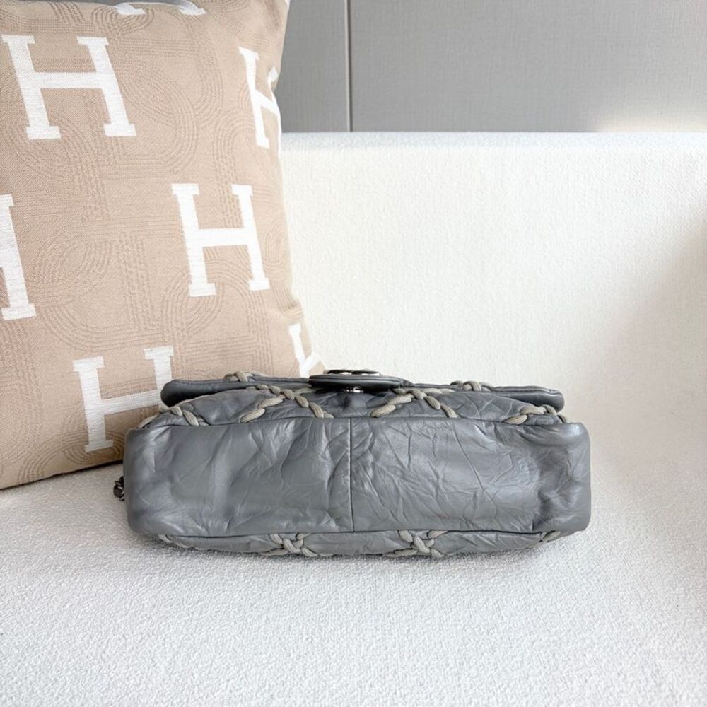 Chanel Women Pre-Loved Bag Very Good Condition - Picture 5 of 9